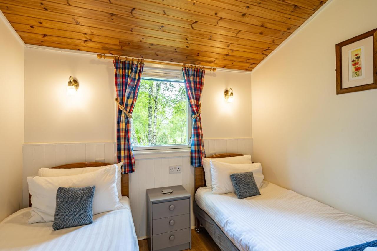 Heather Lodge 10 With Hot Tub Belladrum Exterior photo